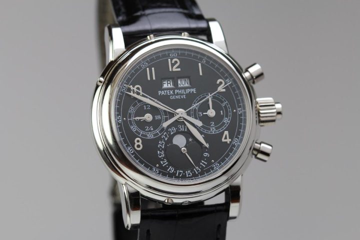 Within the world of Patek Philippe, the endless calendar chronograph family is a unanimous heavyweight.